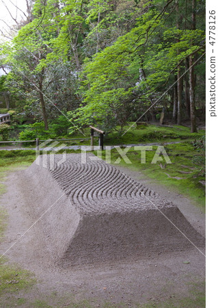 Sand bedding 4778126