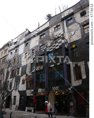 Hundertwasser Museum in Vienna 4778638