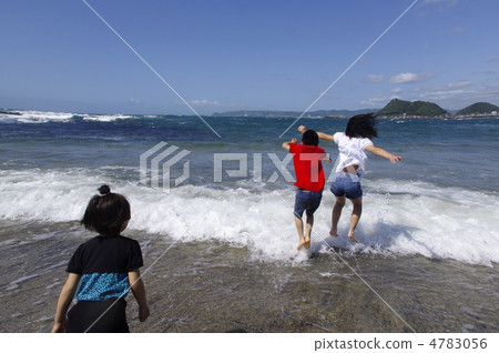 在海洋中衝刺 在海洋中衝刺 4783056