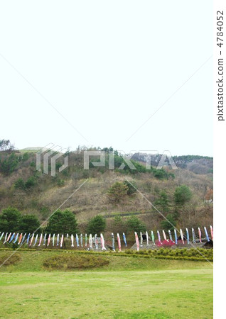 上野村歷史公園（鯉魚飄帶和坑洼住宅） 4784052