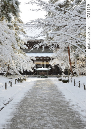 南禪寺是一個雪域景觀，靠近Hodo 4785119