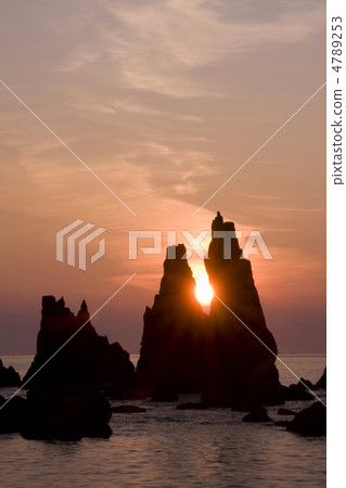 Morning glow of Hashida-iwa Morning glow of Hashida-iwa 4789253