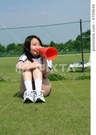 The girl who supports 4789648