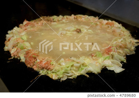 Monjayaki during cooking 4789680