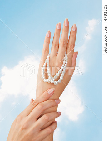 beautiful nails and woman fingers 4792525
