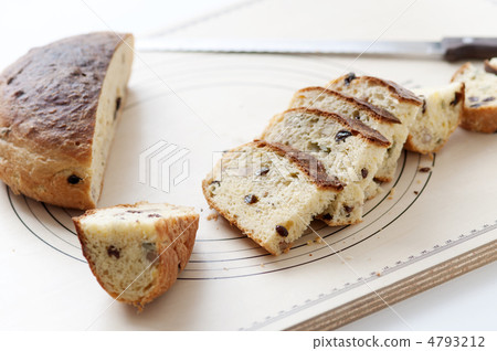 葡萄乾和核桃麵包 葡萄乾和核桃麵包 4793212