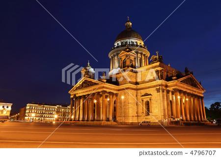St. Isaac's Cathedral in Saint-Petersburg, Russia. 4796707