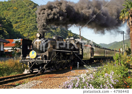 SL departing Tsuwano Station SL and Yamaguchi 4798448