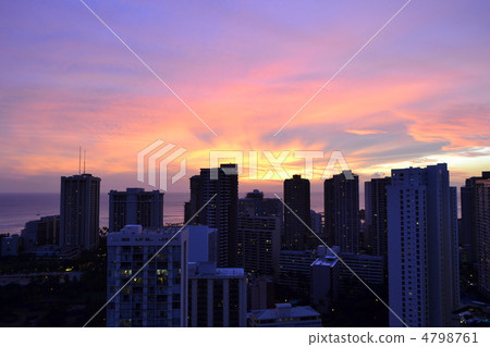 從夏威夷摩天大樓的日落 4798761