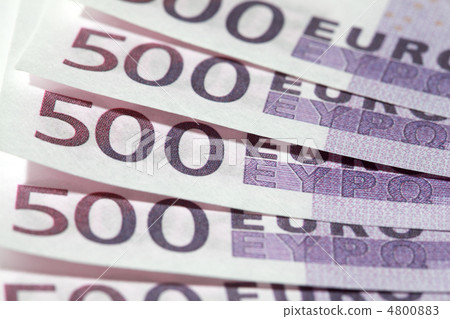 Close-up of five 500 Euro bank notes, row of european money. 250 Close-up of five 500 Euro bank notes, row of european money. 250 4800883