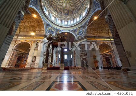 Indoor view of Basilica di San Pietro in Rome, Italy, beautiful Indoor view of Basilica di San Pietro in Rome, Italy, beautiful 4801051