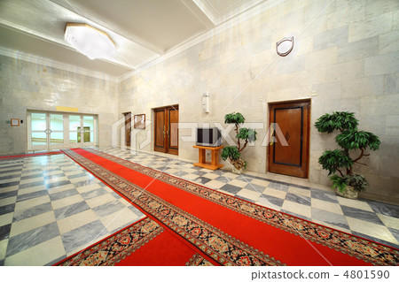 MOSCOW - NOVEMBER 8: Hall in building of State Duma of Russian F 4801590