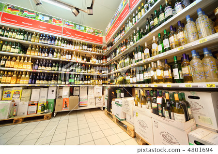 MOSCOW - FEBRUARY 6: Shelves with wine in shop, on February 6, 2 MOSCOW - FEBRUARY 6: Shelves with wine in shop, on February 6, 2 4801694