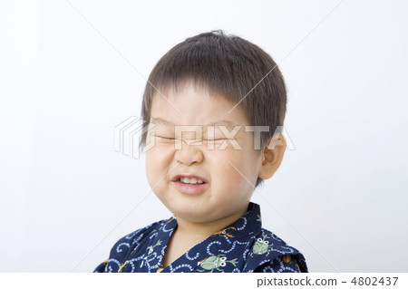 Face crumpled Face crumpled 4802437