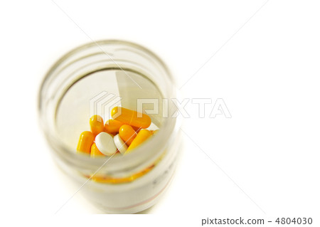 bunch of pills 4804030