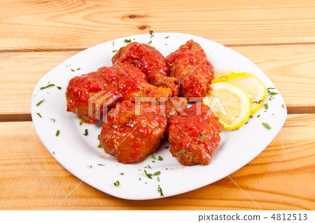 Chicken legs with sauce 4812513