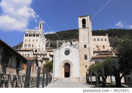 Gubbio St. Giovin兩個巴蒂斯塔教堂 Gubbio St. Giovin兩個巴蒂斯塔教堂 4815931