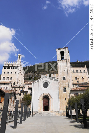 Gubbio St. Giovin兩個巴蒂斯塔教堂 Gubbio St. Giovin兩個巴蒂斯塔教堂 4815932