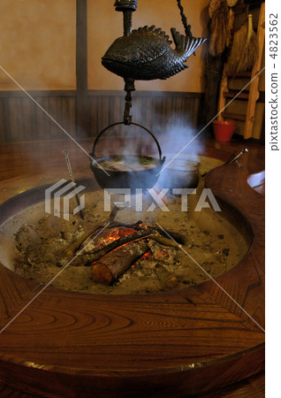 火熄滅的爐膛 4823562