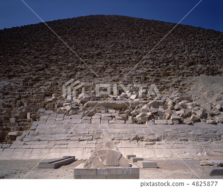 The Red Pyramids of King Sneul and Pyramidion 4825877