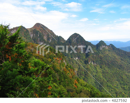 Daito-dake in autumnal leaves 4827592