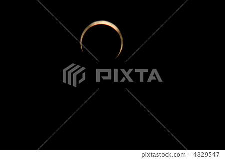 環形日食 4829547