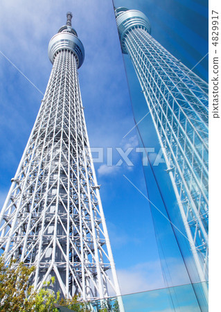 The Tokyo Sky Tree spreading the blue sky and the Tokyo Sky Tree shining on the wall 4829917