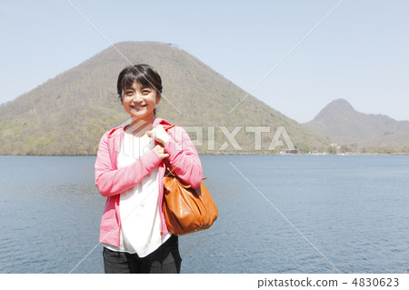 Haruna Fuji and tourist model: Otomo Ayumu 4830623