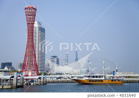 在神戶港的遊船 在神戶港的遊船 4831640