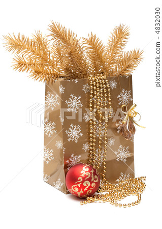 Cristmas gift package 4832030