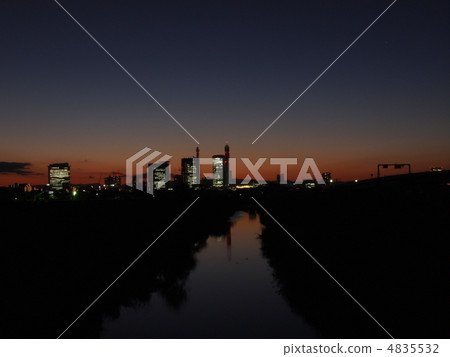埼玉新都心的晚上風景 埼玉新都心的晚上風景 4835532