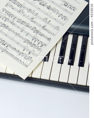 Piano and score Piano and score 4839016