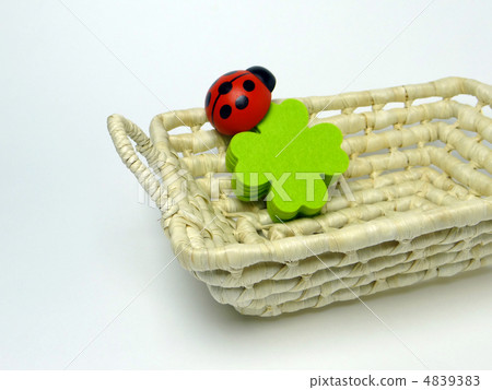 籃子和配件 4839383