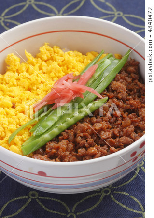 Three-color bowl Three-color bowl 4840472