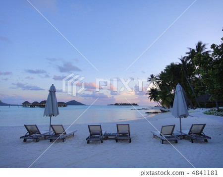 Dusk of Bora Bora Dusk of Bora Bora 4841181