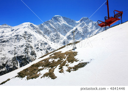 Wonderful view of the cableway in the mountains. Wonderful view of the cableway in the mountains. 4841446