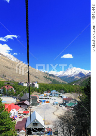 Wonderful view of the cableway in the mountains. Wonderful view of the cableway in the mountains. 4841448