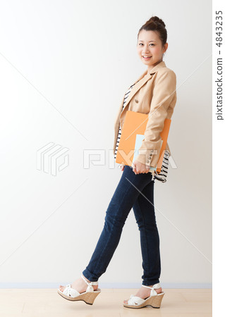 A woman with a binder 4843235