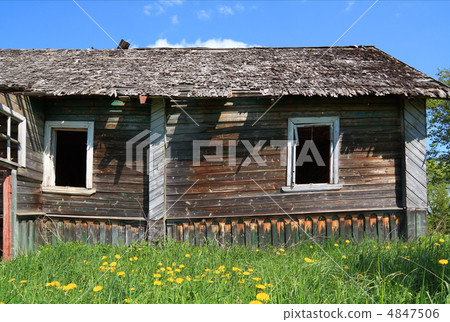 old wooden house 4847506