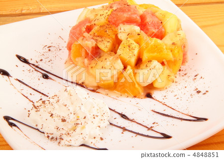 Ice cream and fruits Ice cream and fruits 4848851