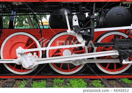 wheel of the old locomotive on stop wheel of the old locomotive on stop 4848852