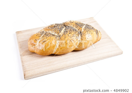 The fresh buns isolated on wooden plate 4849902