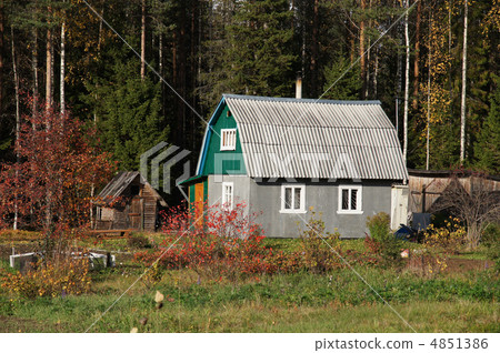 house in the village in autumn 4851386