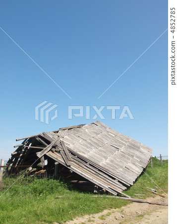 The destroyed wooden house 4852785