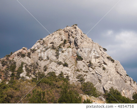 mountains and clouds 4854758