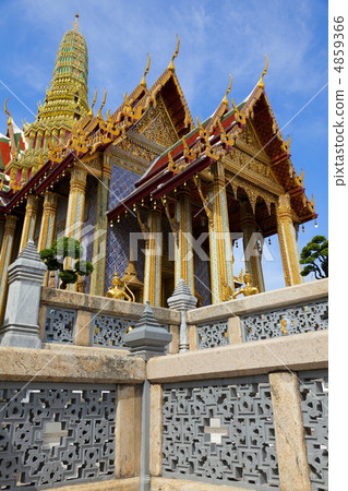 Temple of Emerald Buddha 4859366