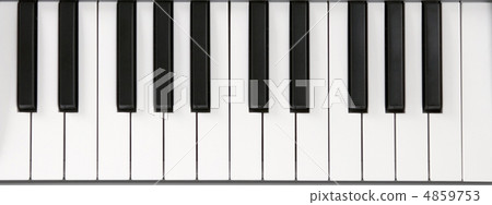 Piano keyboard close-up 4859753