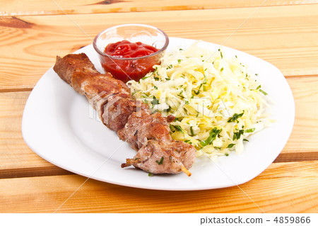 Grilled chicken and salad 4859866
