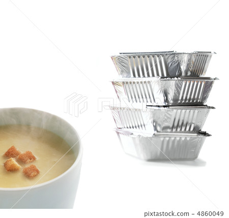 square foil catering tray and soup 4860049