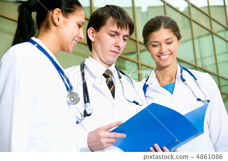 Young doctors 4861086